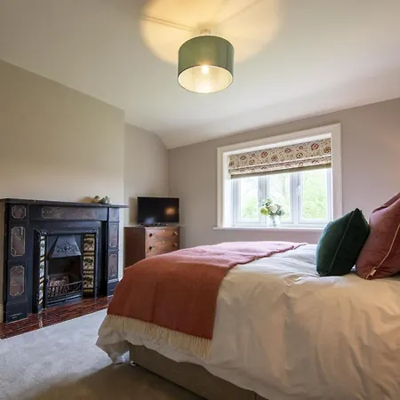 Pasture House * Thornton Watlass